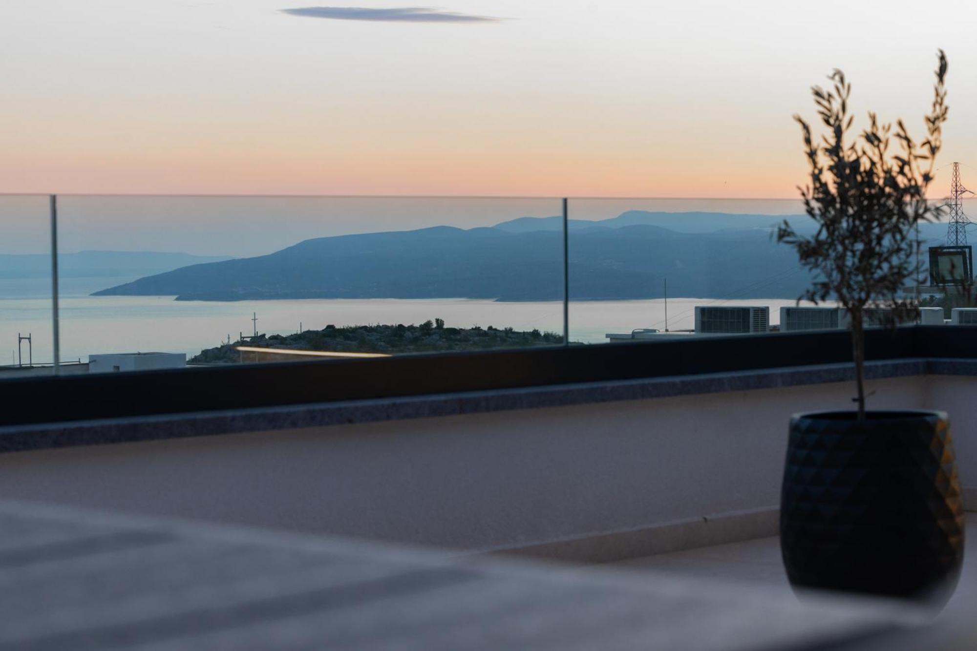 Silva Maris Apartments Макарска Екстериор снимка