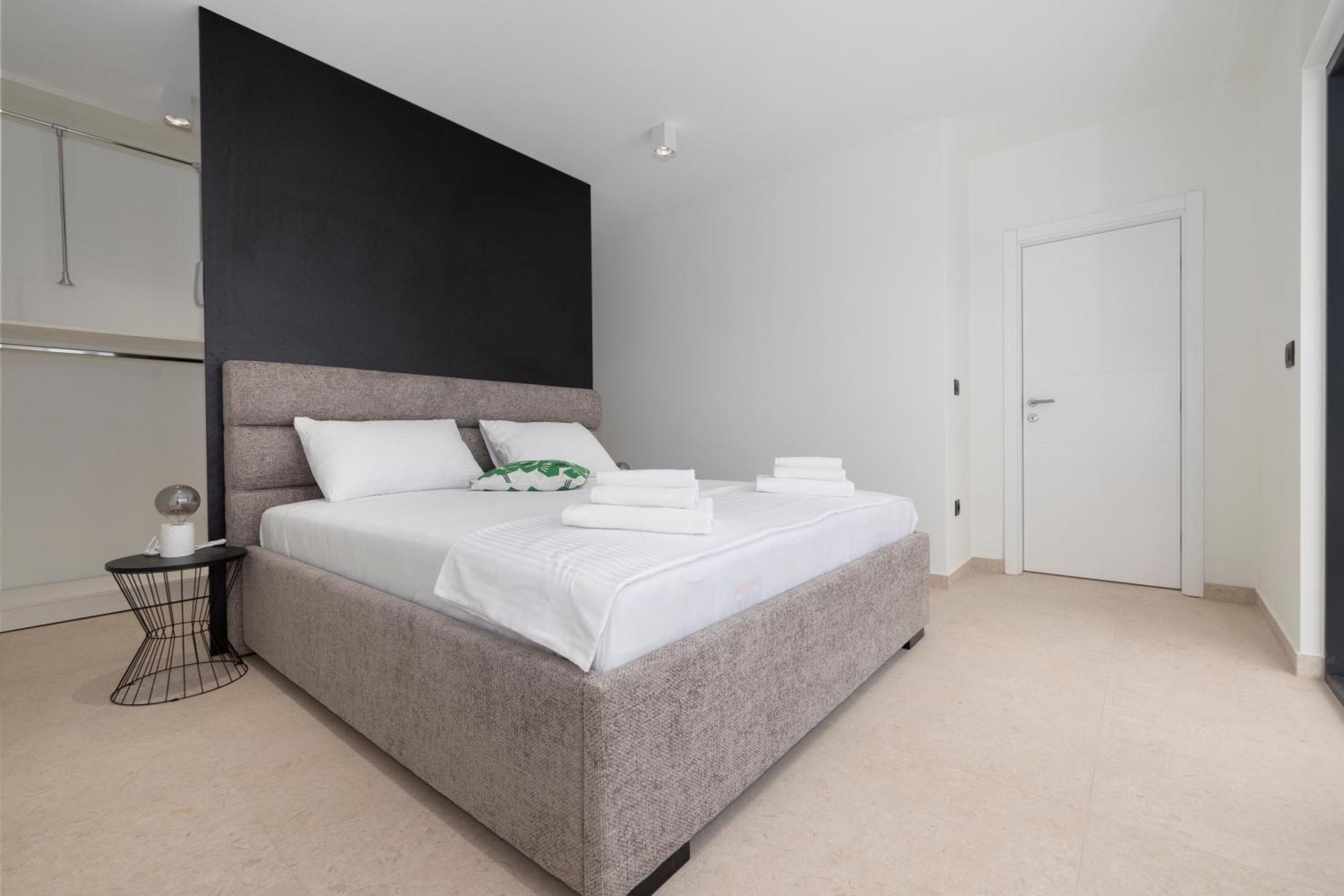 Silva Maris Apartments Макарска Екстериор снимка