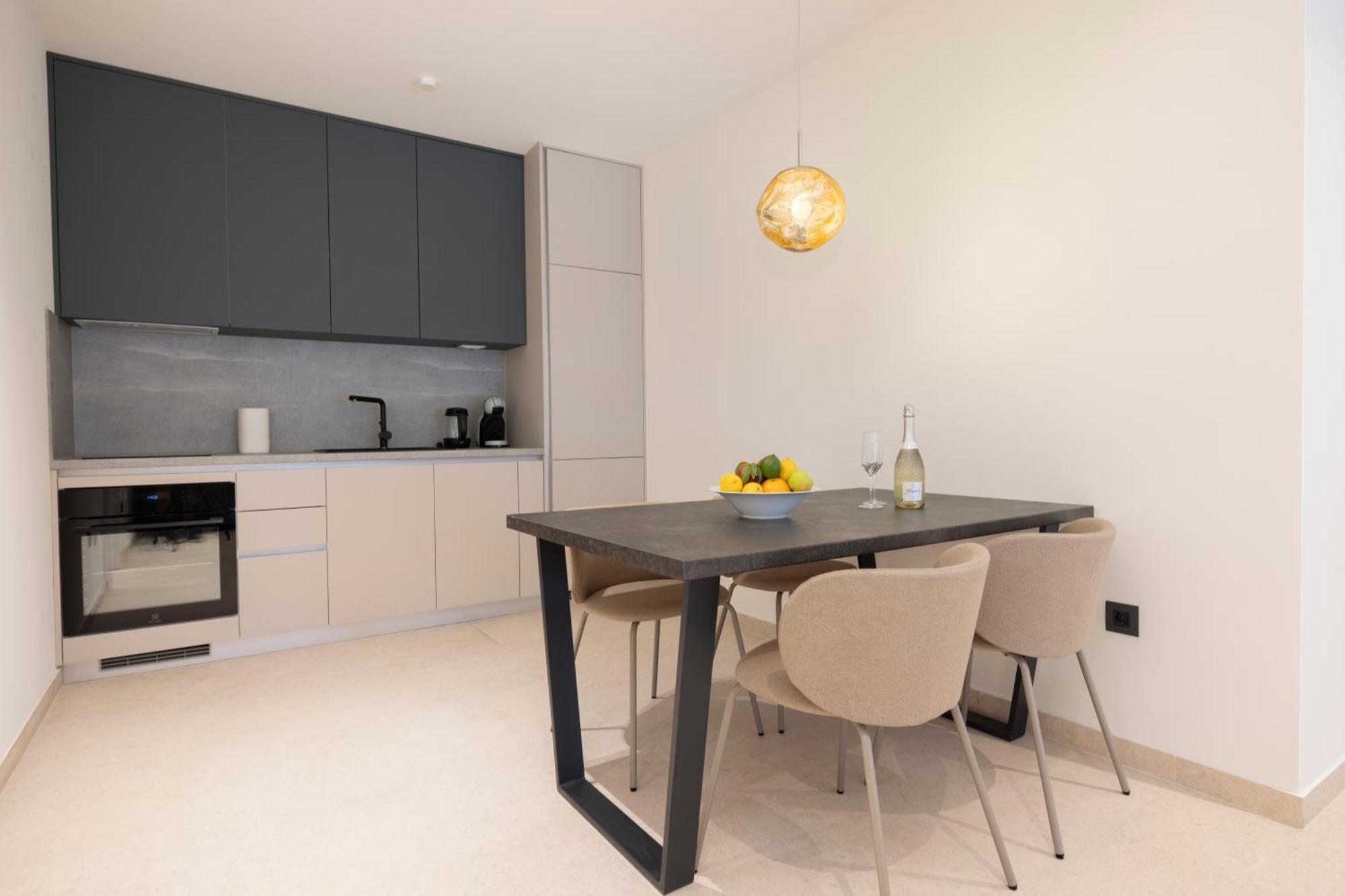 Silva Maris Apartments Макарска Екстериор снимка