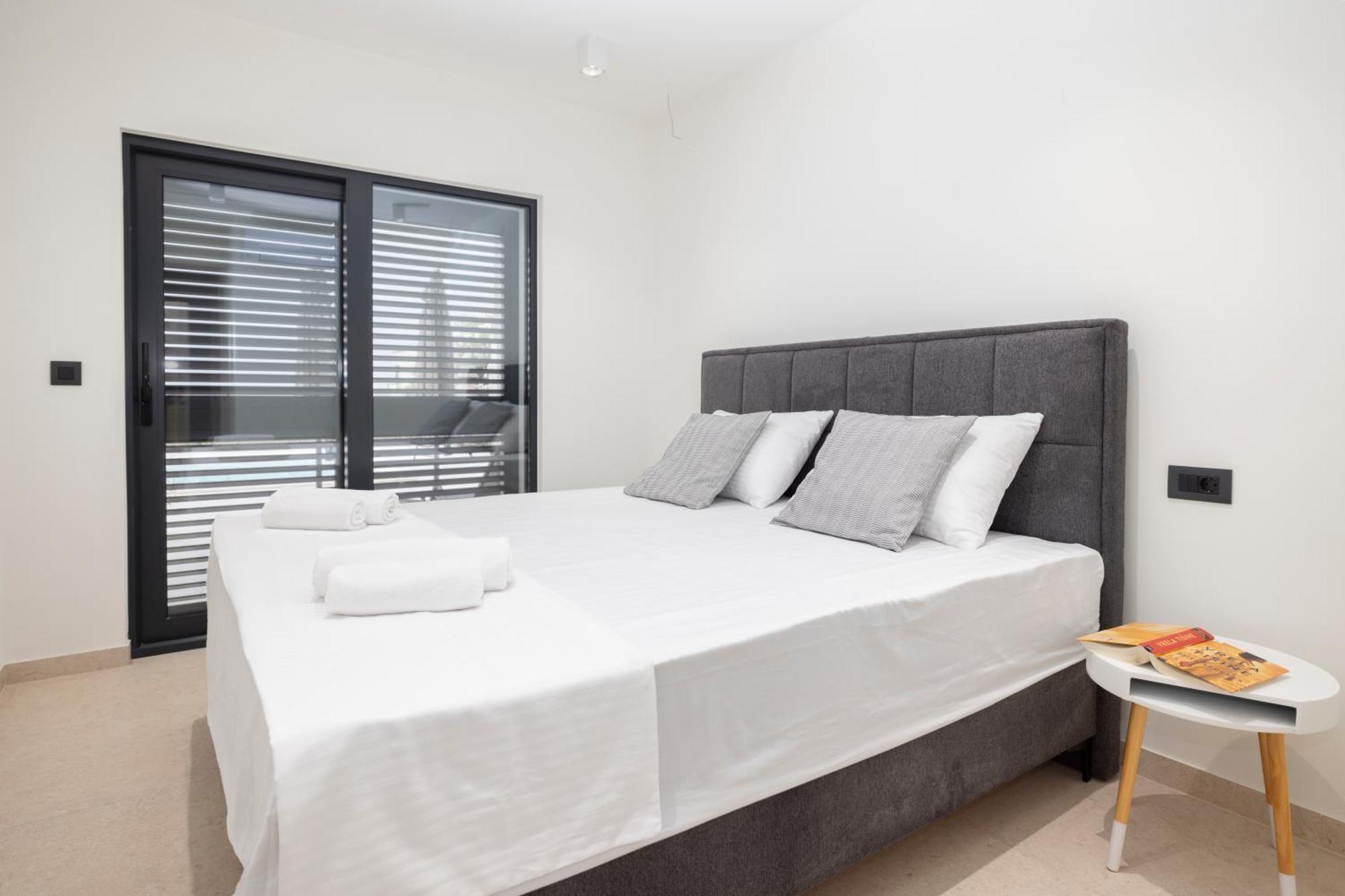 Silva Maris Apartments Макарска Екстериор снимка